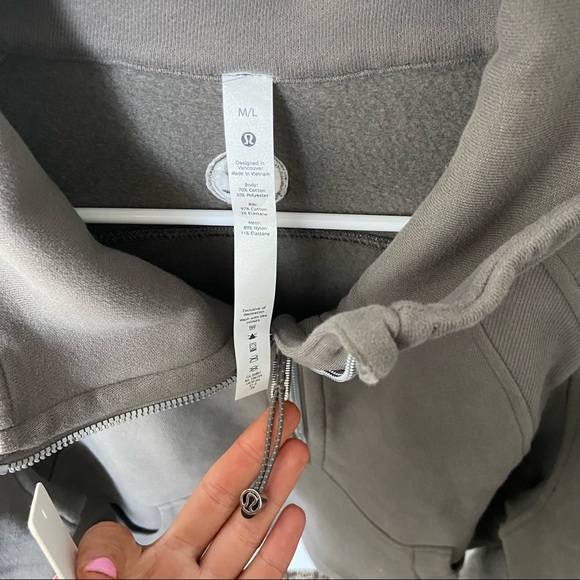 SOLD NWOT lululemon scuba oversized funnel half zip - Picture 8 of 9